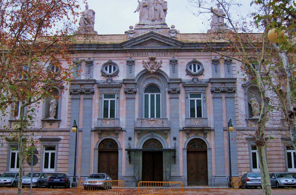 ¿CÓMO RECLAMAR A LA BANCA QUE ME DEVUELVAN LOS IMPUESTOS DE LA HIPOTECA?